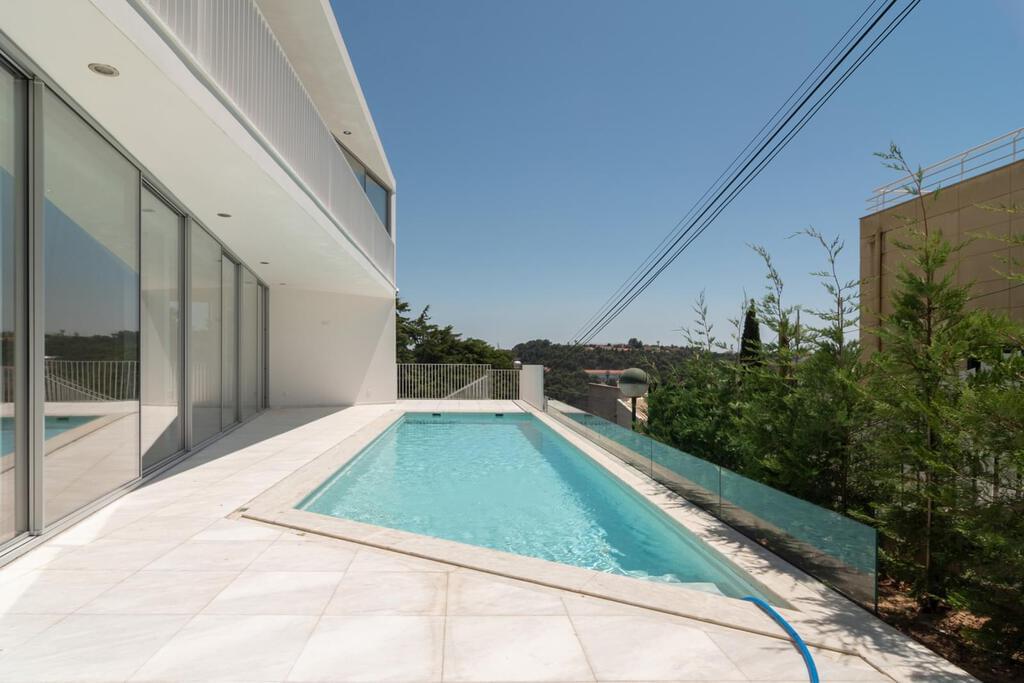 PF23169, Moradia T4, Oeiras