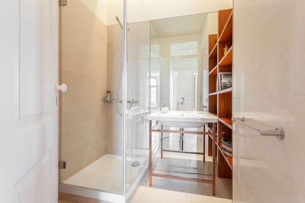 PF23369, Apartamento T2, Lisboa