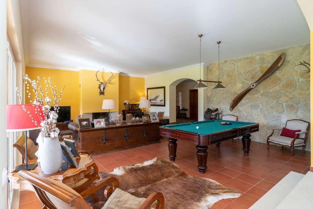 PF23490, Moradia T6, Benavente