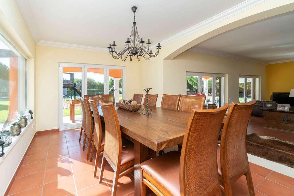 PF23490, Moradia T6, Benavente