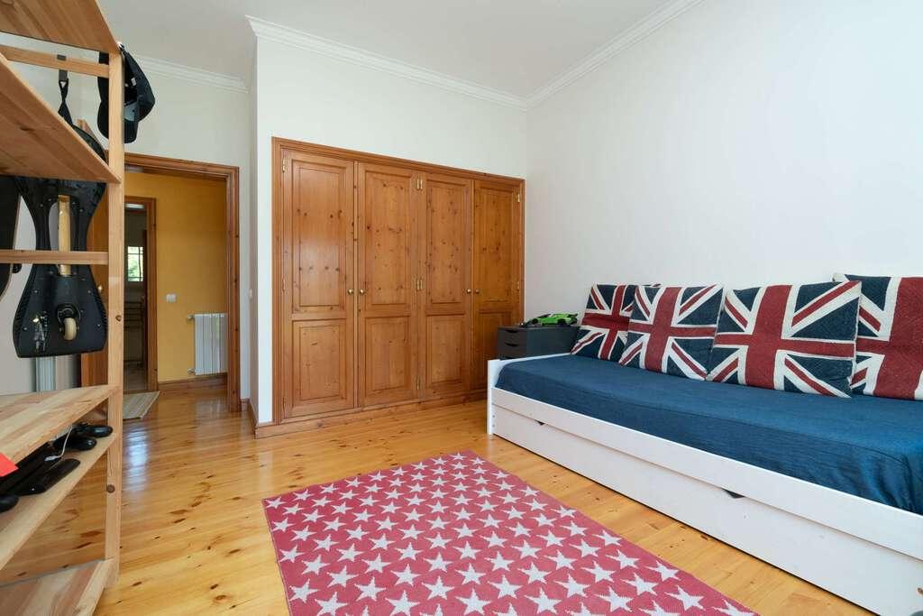 PF23490, Moradia T6, Benavente