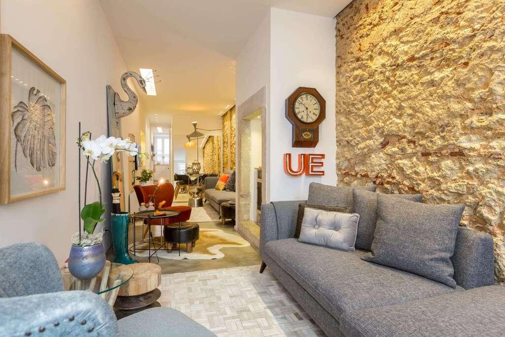 1 Bedroom Apartment with a terrace, Estrela, Lisboa 3158573118