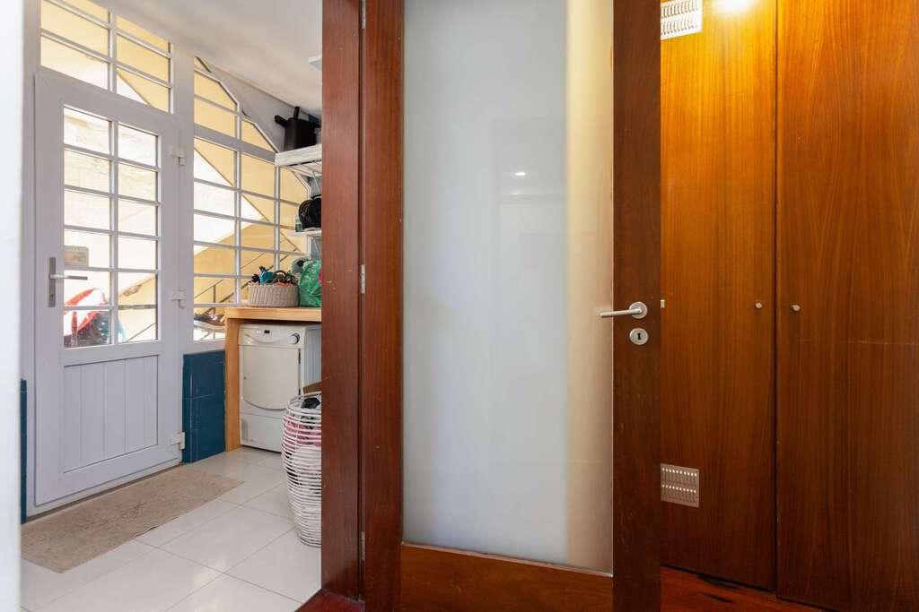 PF23584, Apartamento T4, Lisboa