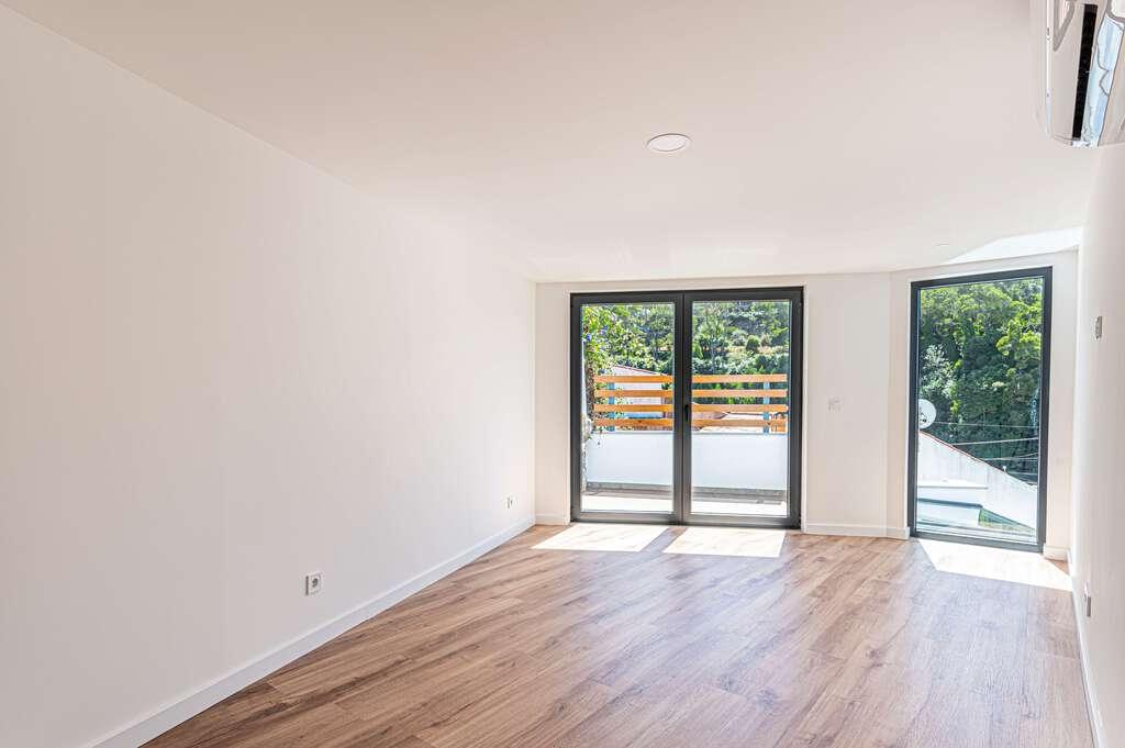 PF23639, Moradia T3, Sintra