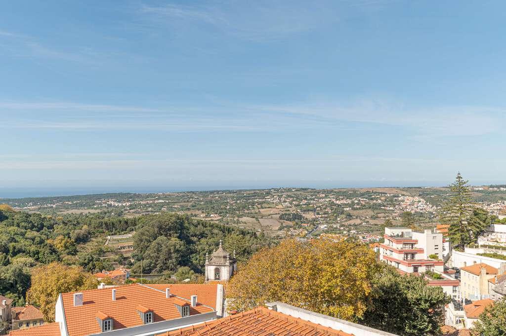 PF23861, Hotel, Sintra