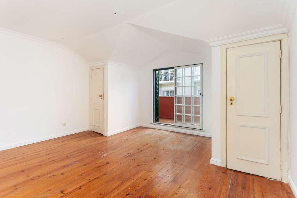 PF23933, Apartamento T4, Lisboa