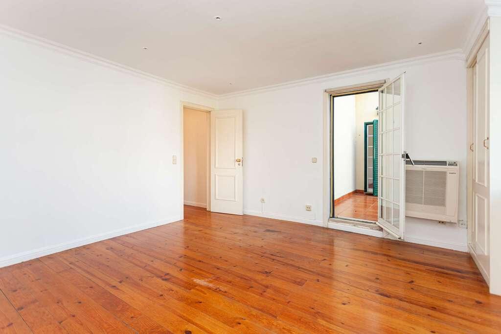 PF23933, Apartamento T4, Lisboa