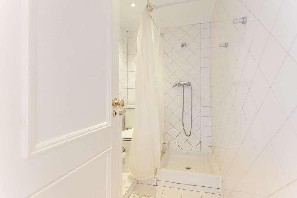 PF23933, Apartamento T4, Lisboa