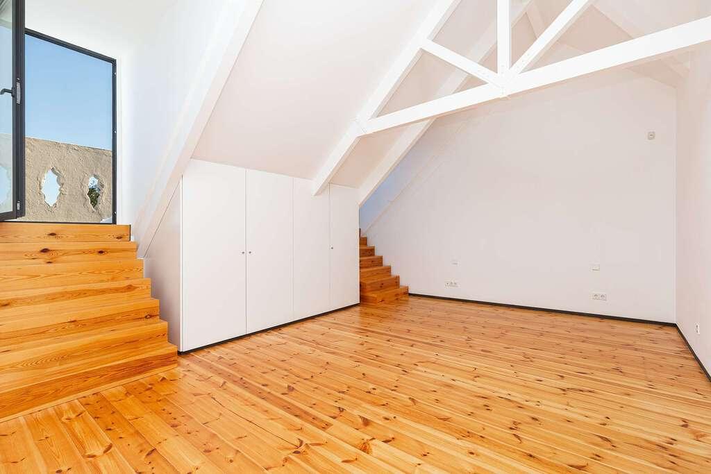 PF23937, Triplex T4, Lisboa