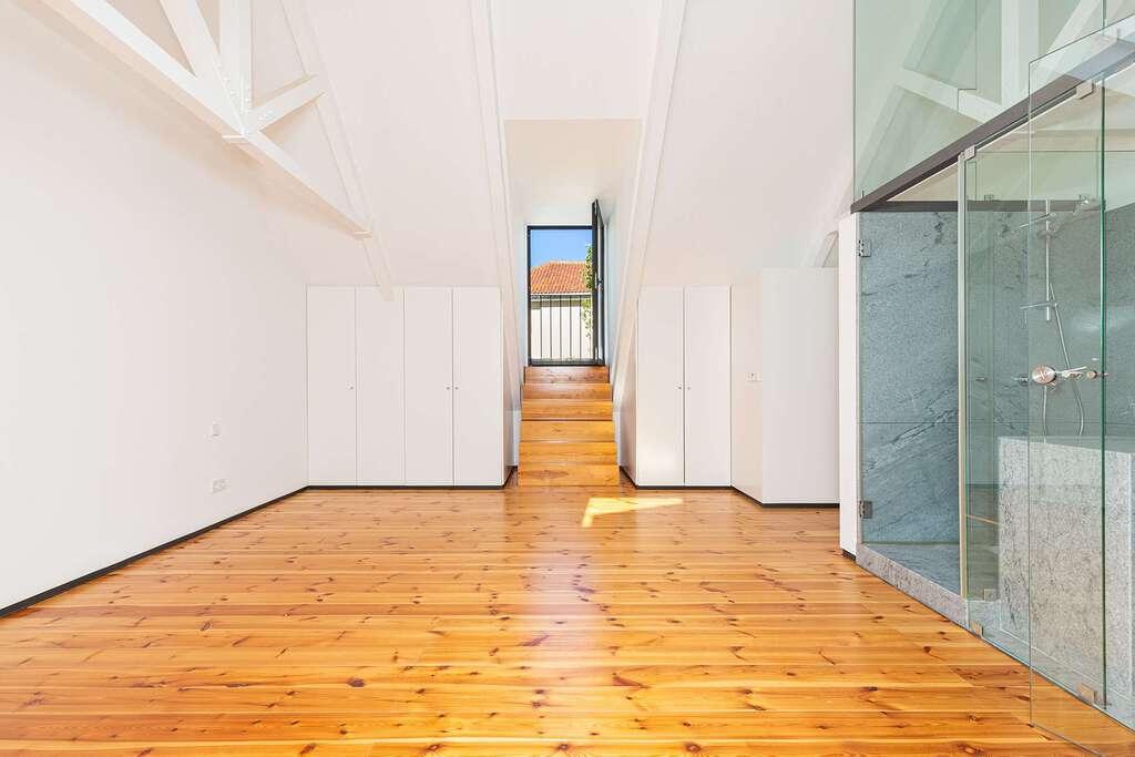 PF23937, Triplex T4, Lisboa