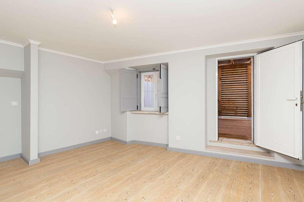 PF24018, Moradia Isolada T2, Lisboa