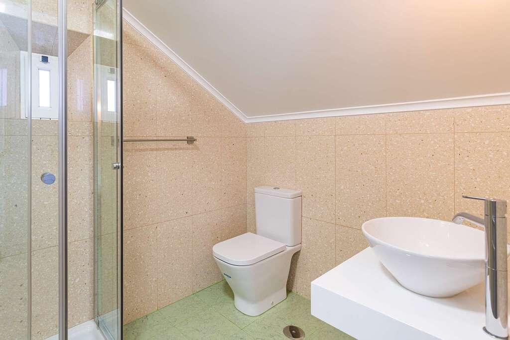 PF24018, Moradia Isolada T2, Lisboa