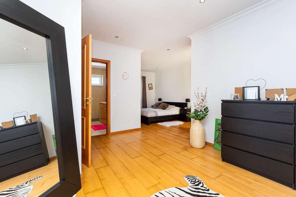 PF24155, Moradia T4, Mafra