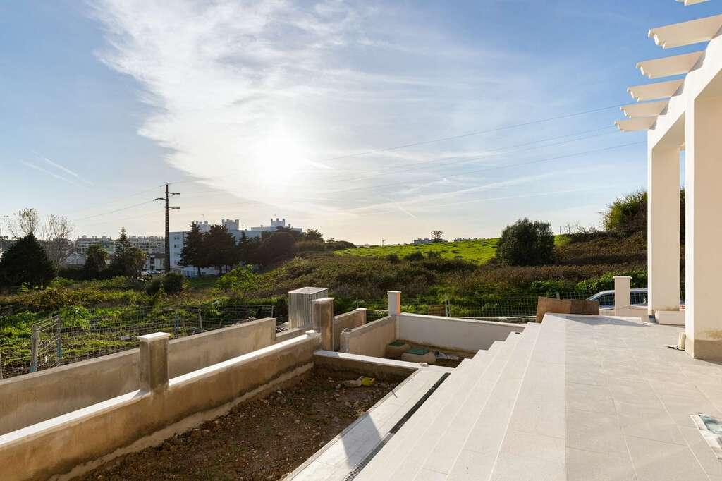 PF24261, Moradia T3 + 1, Oeiras