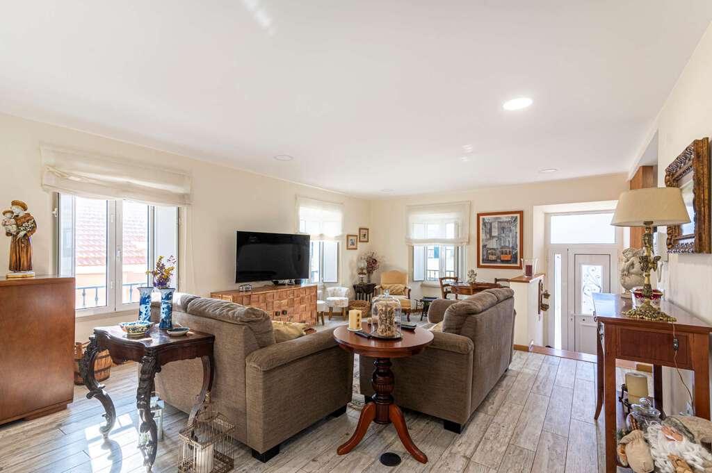 PF24376, Moradia Isolada T3 + 1, Oeiras