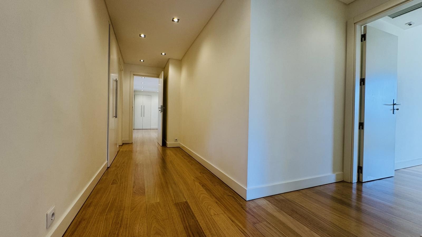 Apartamento T3 com piscina, Benfica, Lisboa - Imagem 19
