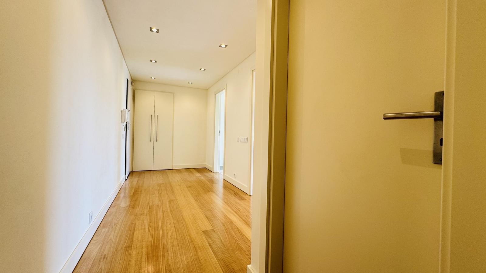 Apartamento T3 com piscina, Benfica, Lisboa - Imagem 13