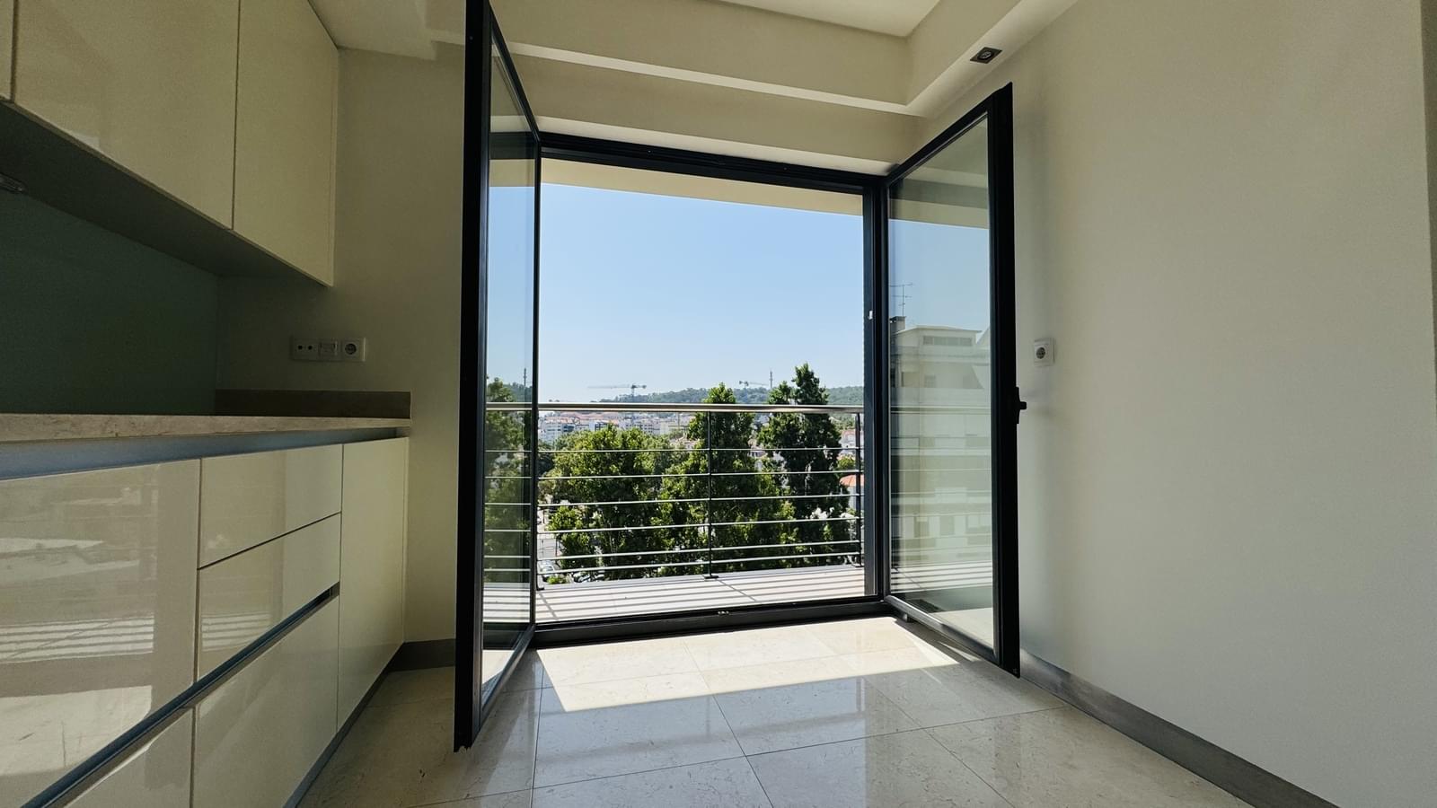 Apartamento T3 com piscina, Benfica, Lisboa - Imagem 8