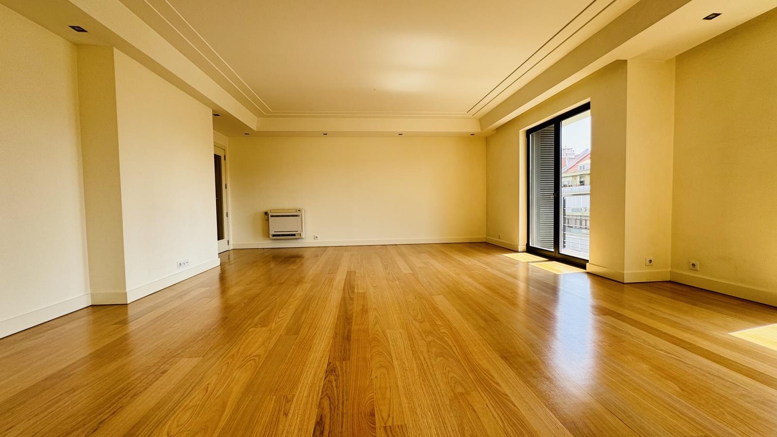 Apartamento T3 com piscina, Benfica, Lisboa - Imagem 4