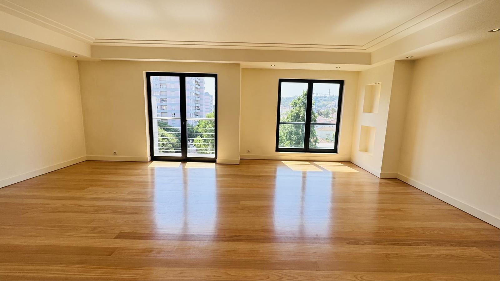 Apartamento T3 com piscina, Benfica, Lisboa - Imagem 2