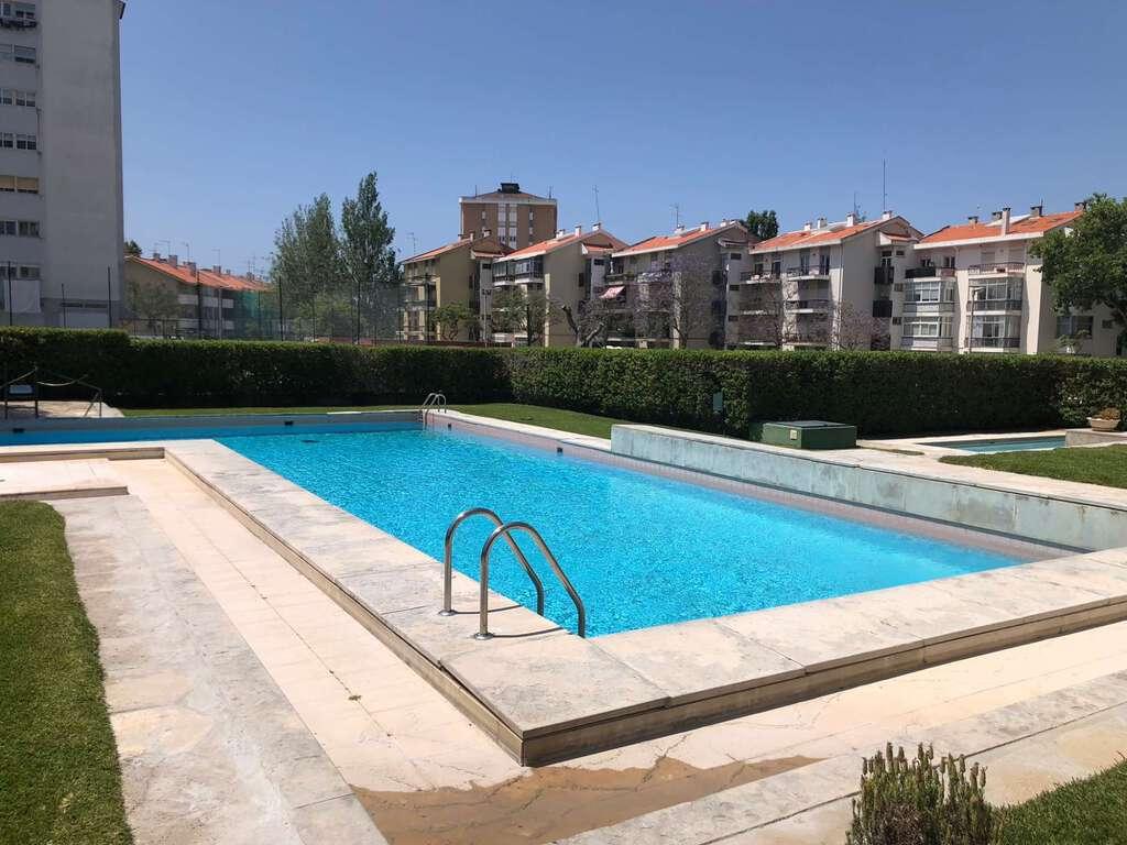 T1+1 Refurbished apartment in São João do Estoril