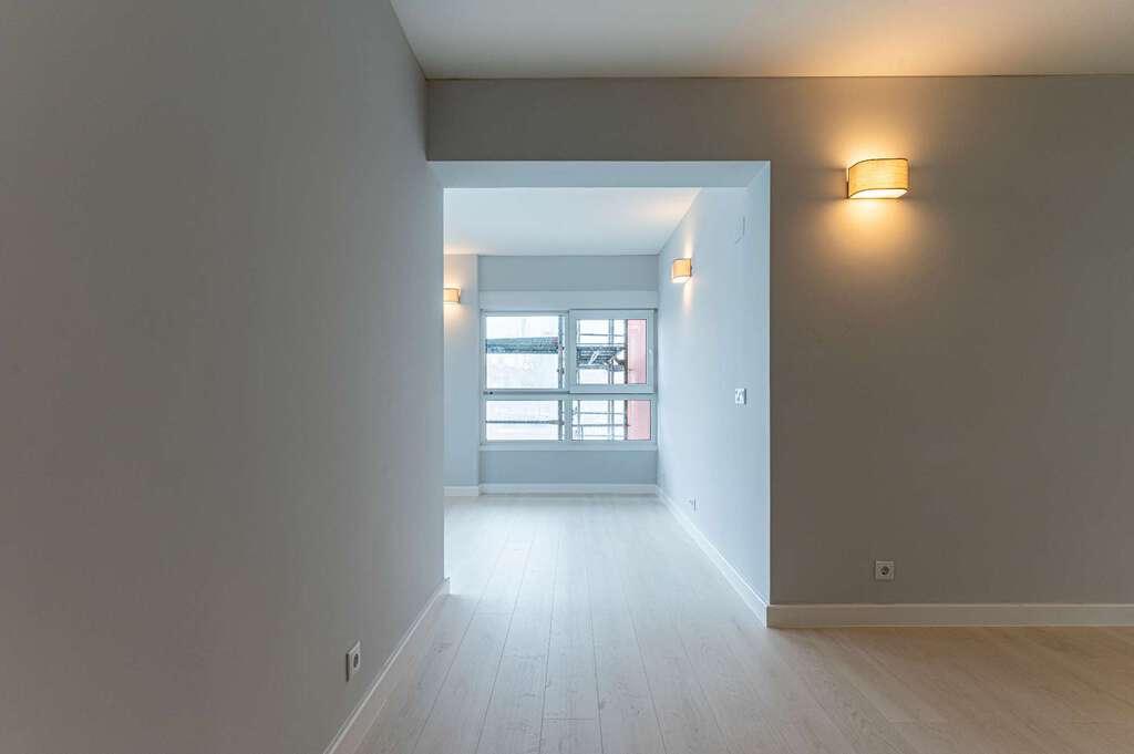 T1+1 Refurbished apartment in São João do Estoril