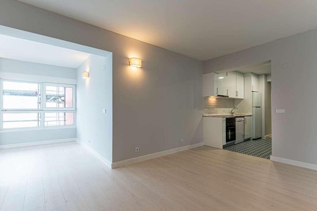 T1+1 Refurbished apartment in São João do Estoril