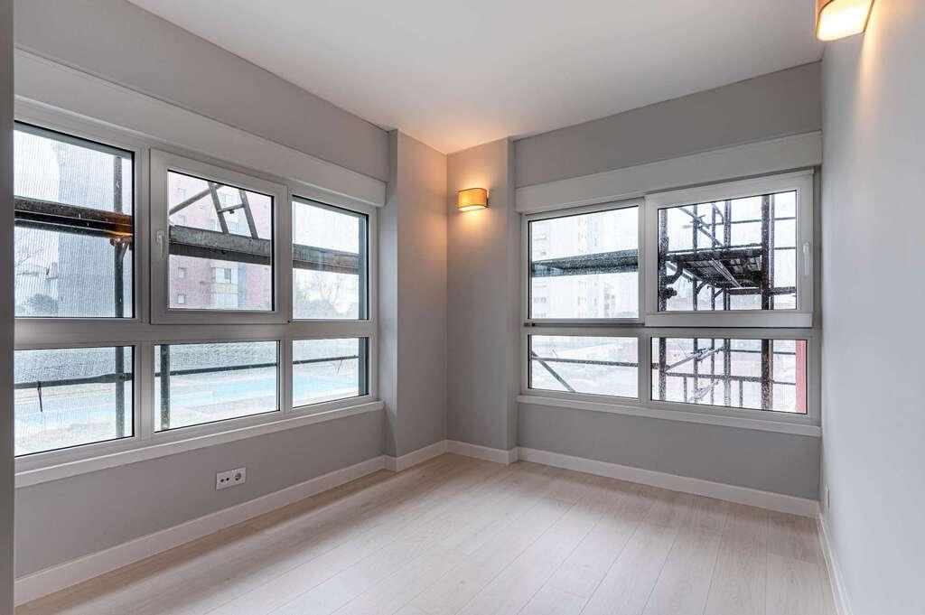 T1+1 Refurbished apartment in São João do Estoril