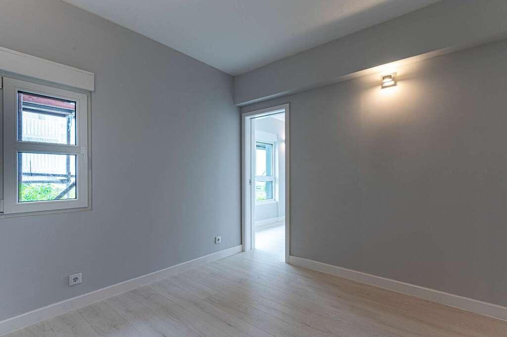 T1+1 Refurbished apartment in São João do Estoril