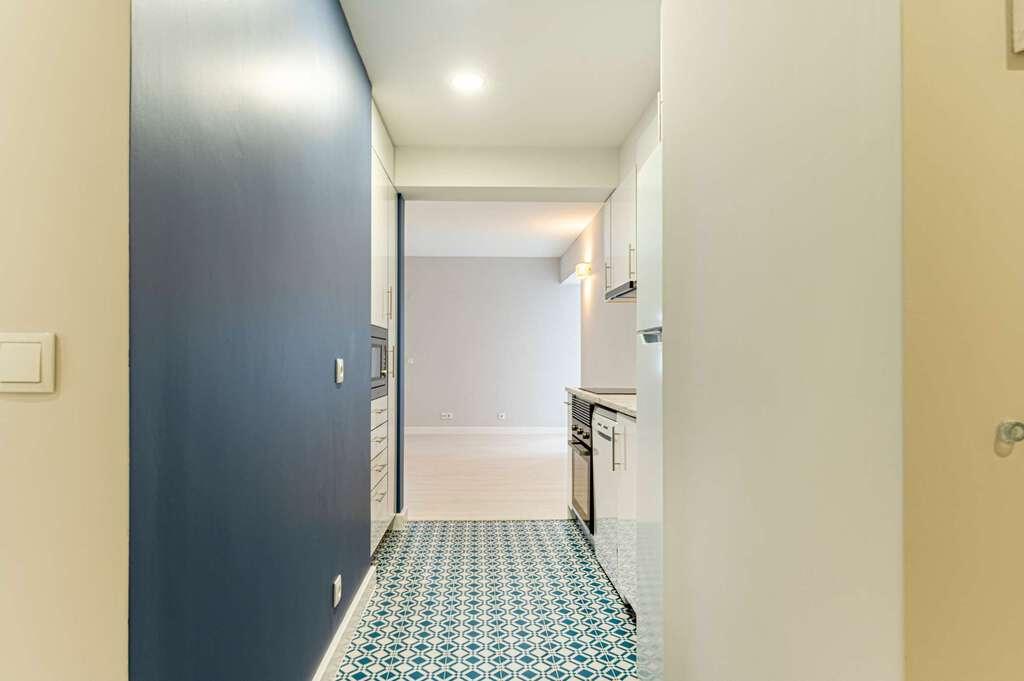 T1+1 Refurbished apartment in São João do Estoril