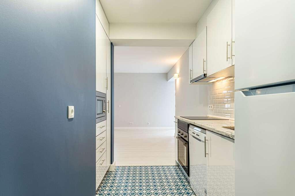 T1+1 Refurbished apartment in São João do Estoril