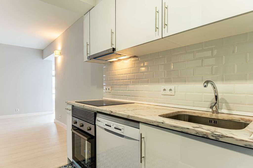 T1+1 Refurbished apartment in São João do Estoril