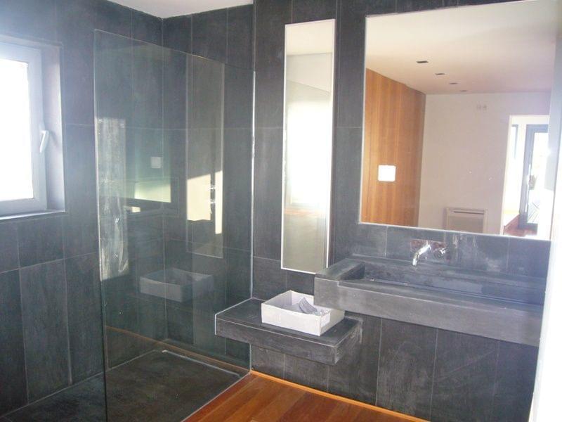 5 bedroom villa with a swimming pool