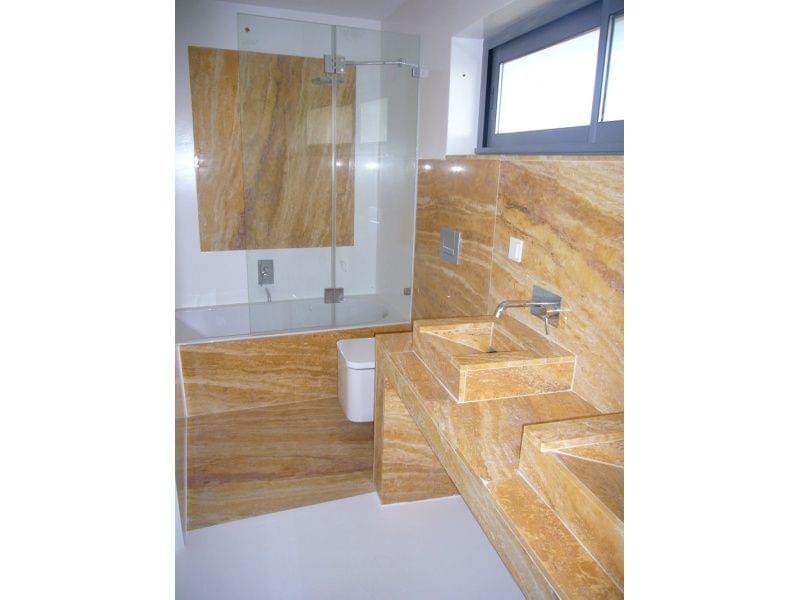 5 bedroom villa with a swimming pool