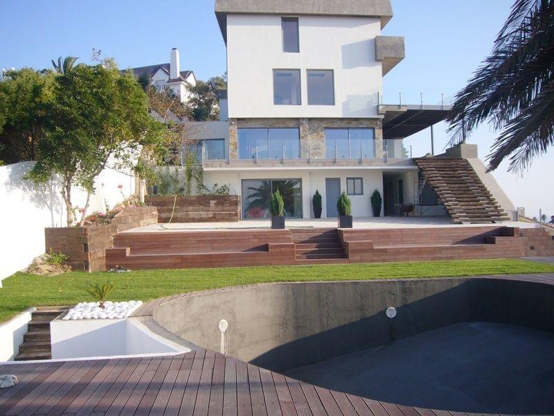 5 bedroom villa with a swimming pool