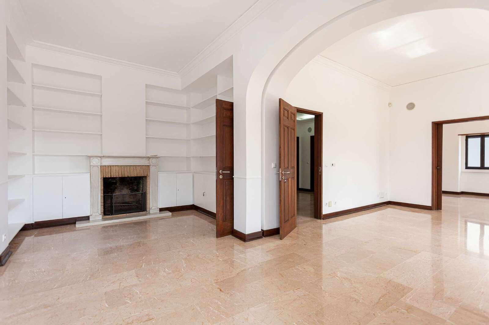 Moradia Isolada T7 com piscina, Restelo, Lisboa - Imagem 5