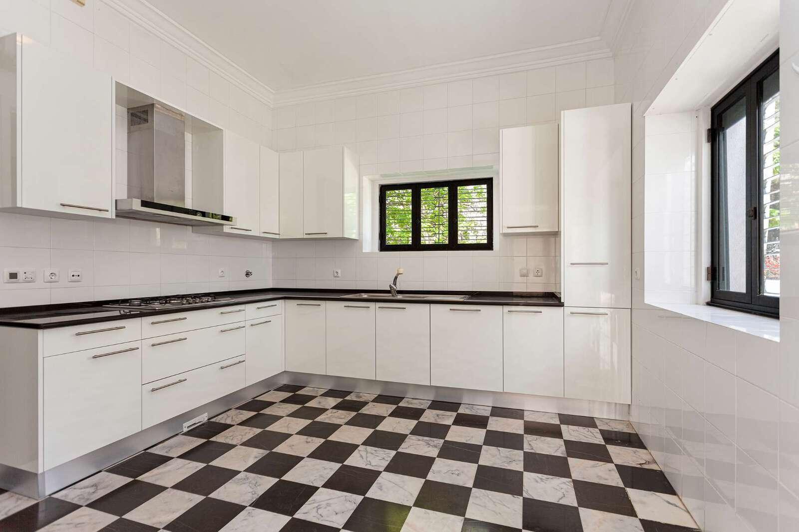 Moradia Isolada T7 com piscina, Restelo, Lisboa - Imagem 9