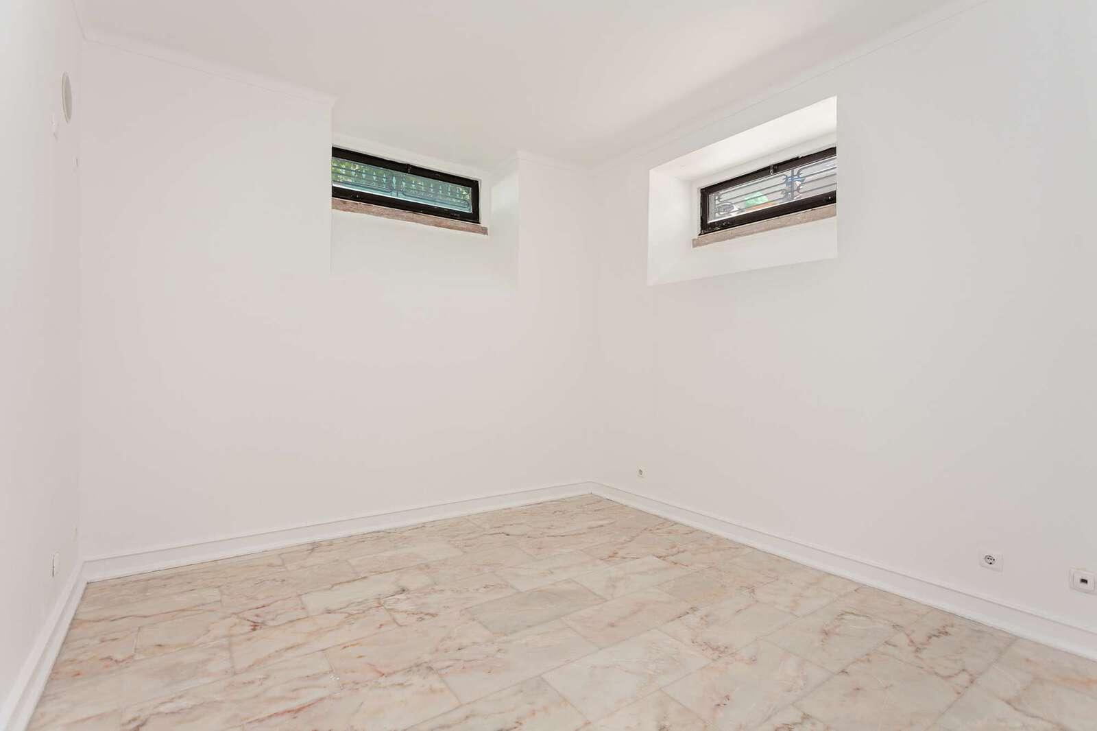 Moradia Isolada T7 com piscina, Restelo, Lisboa - Imagem 19