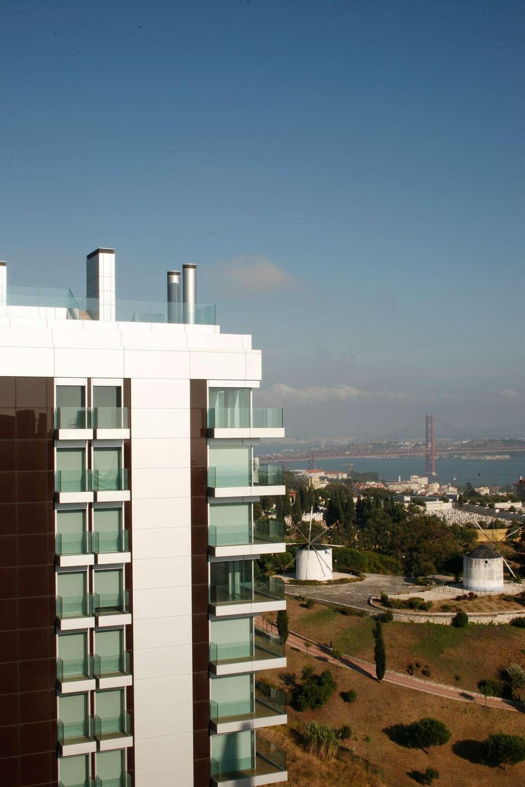 4 Bedroom Apartment in Sky Restelo, Restelo, Lisboa 1081472712