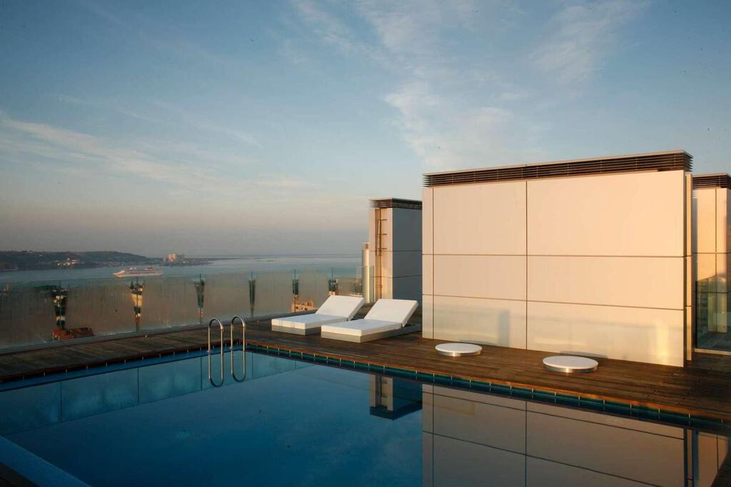 4 Bedroom Apartment in Sky Restelo, Restelo, Lisboa 1388337446