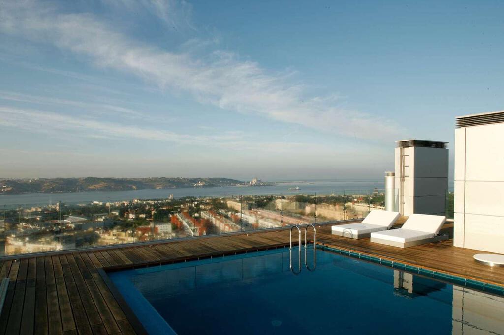 4 Bedroom Apartment in Sky Restelo, Restelo, Lisboa 1388337446