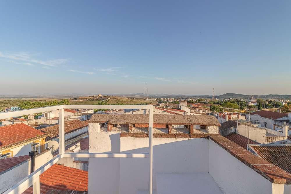 Moradia T6 com terraço, Elvas - Imagem 10