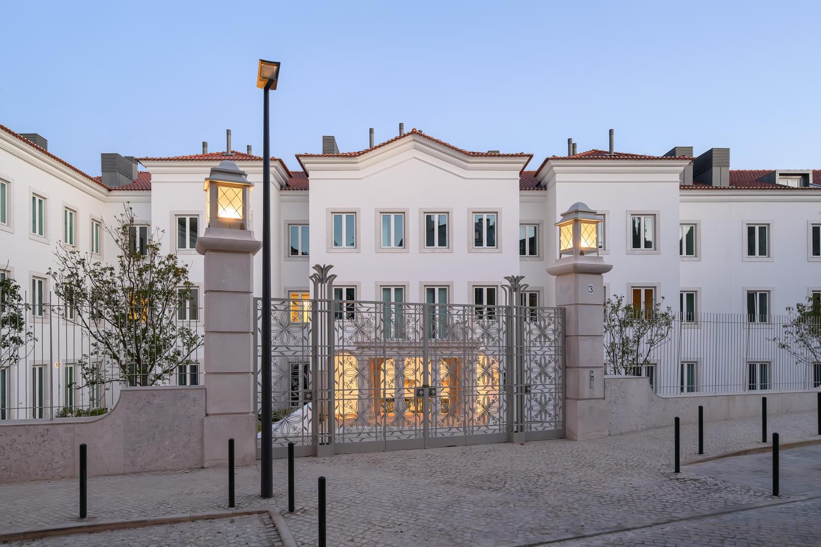 3 Bedroom Apartment with garden, Estrela, Lisboa - Image 21