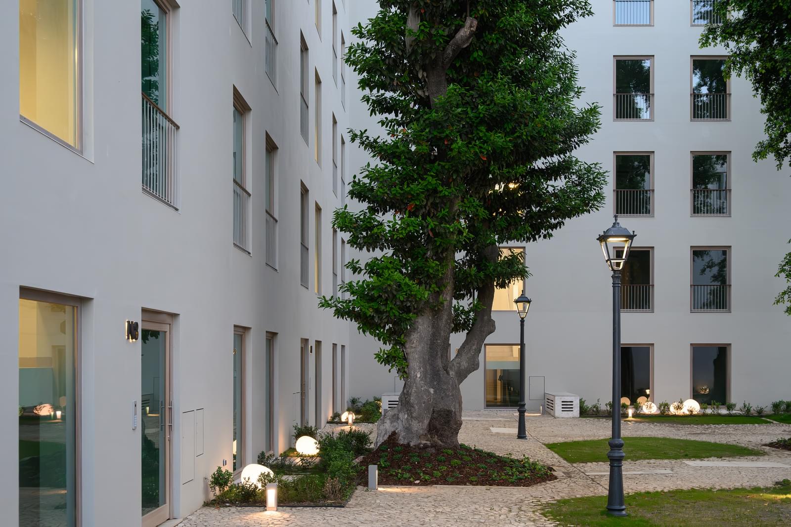 3 Bedroom Apartment with garden, Estrela, Lisboa - Image 28