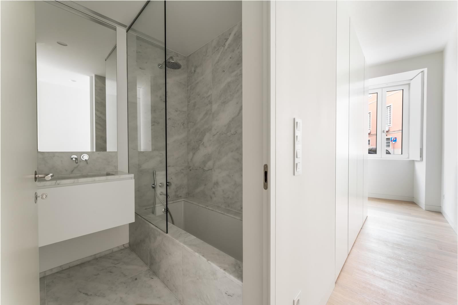 3 Bedroom Apartment with garden, Estrela, Lisboa - Image 11