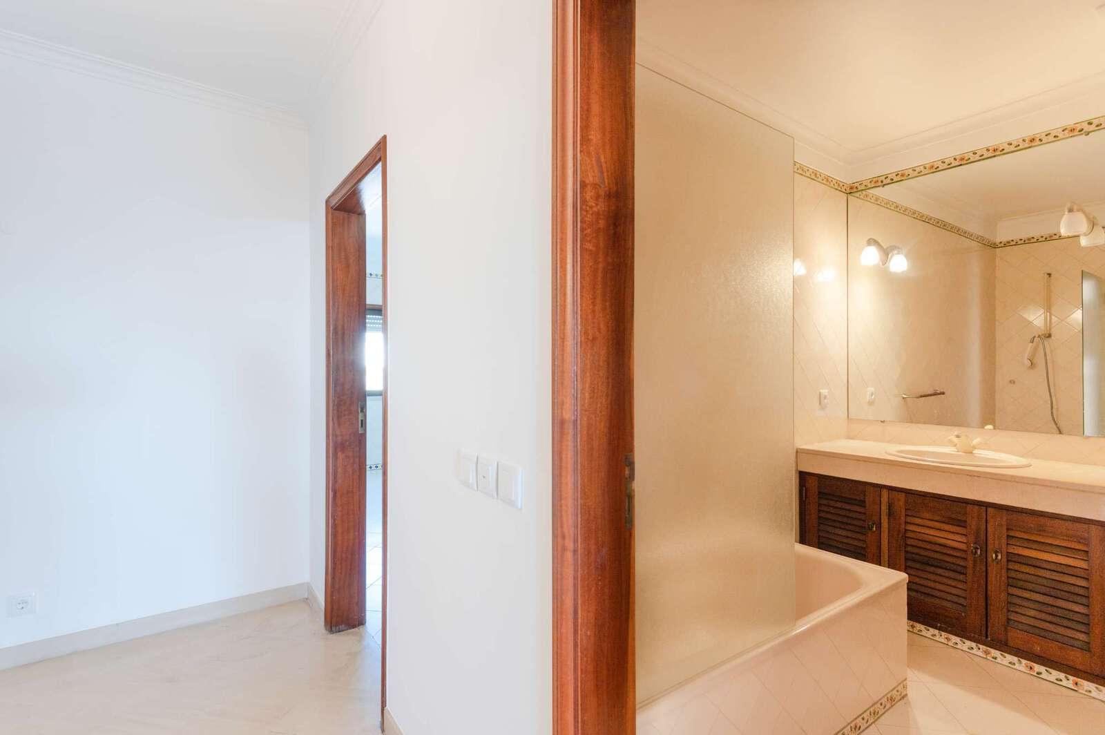Apartamento T3 com vista, Cascais - Imagem 26