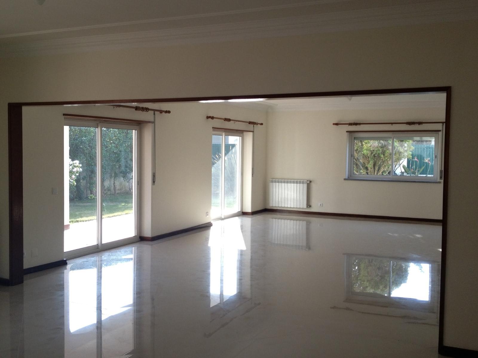 Moradia T5 com piscina, Areia, Cascais - Imagem 3