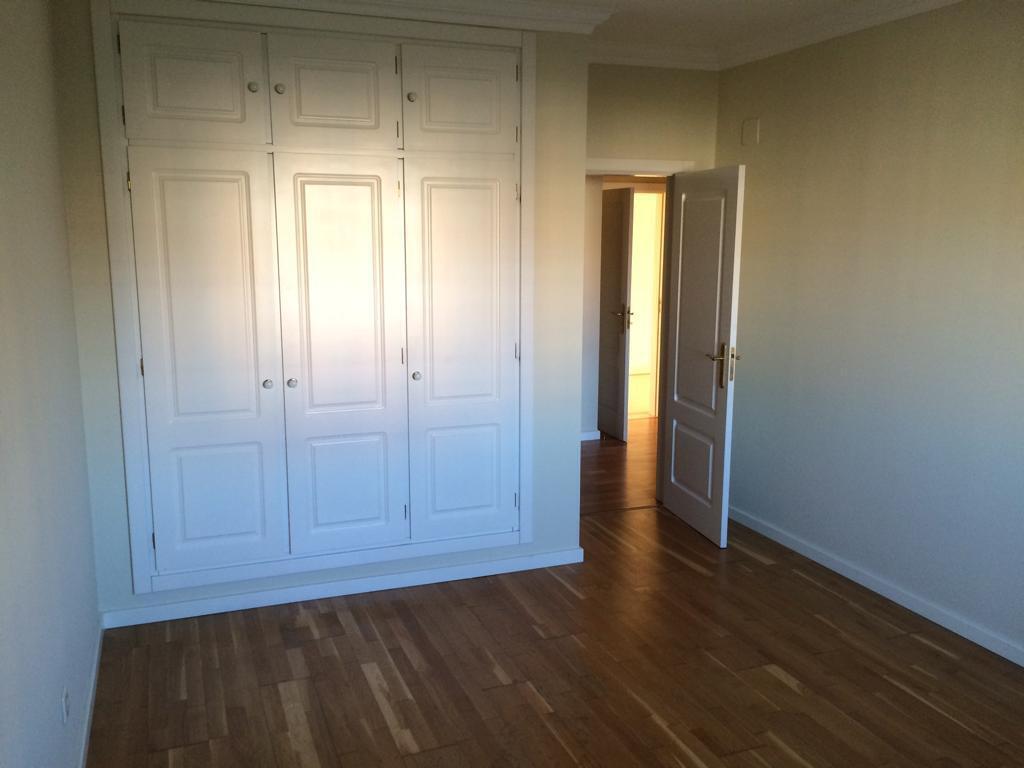 Appartement T3 avec piscine dans un condominium fermé