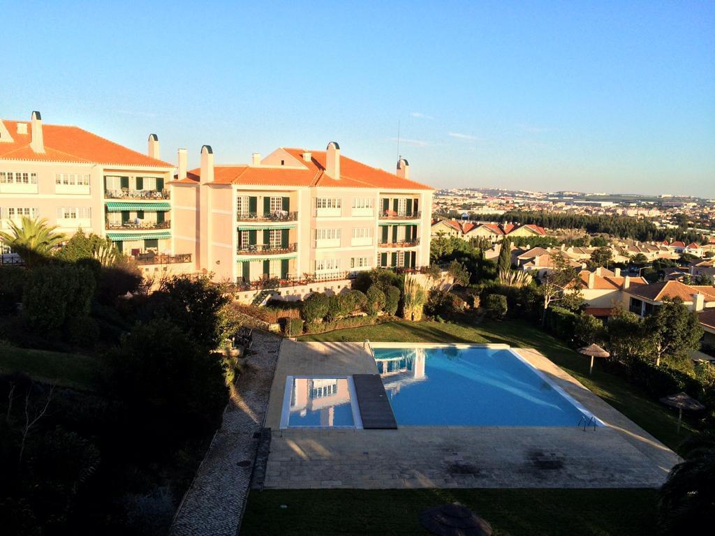 Appartement T3 avec piscine dans un condominium fermé