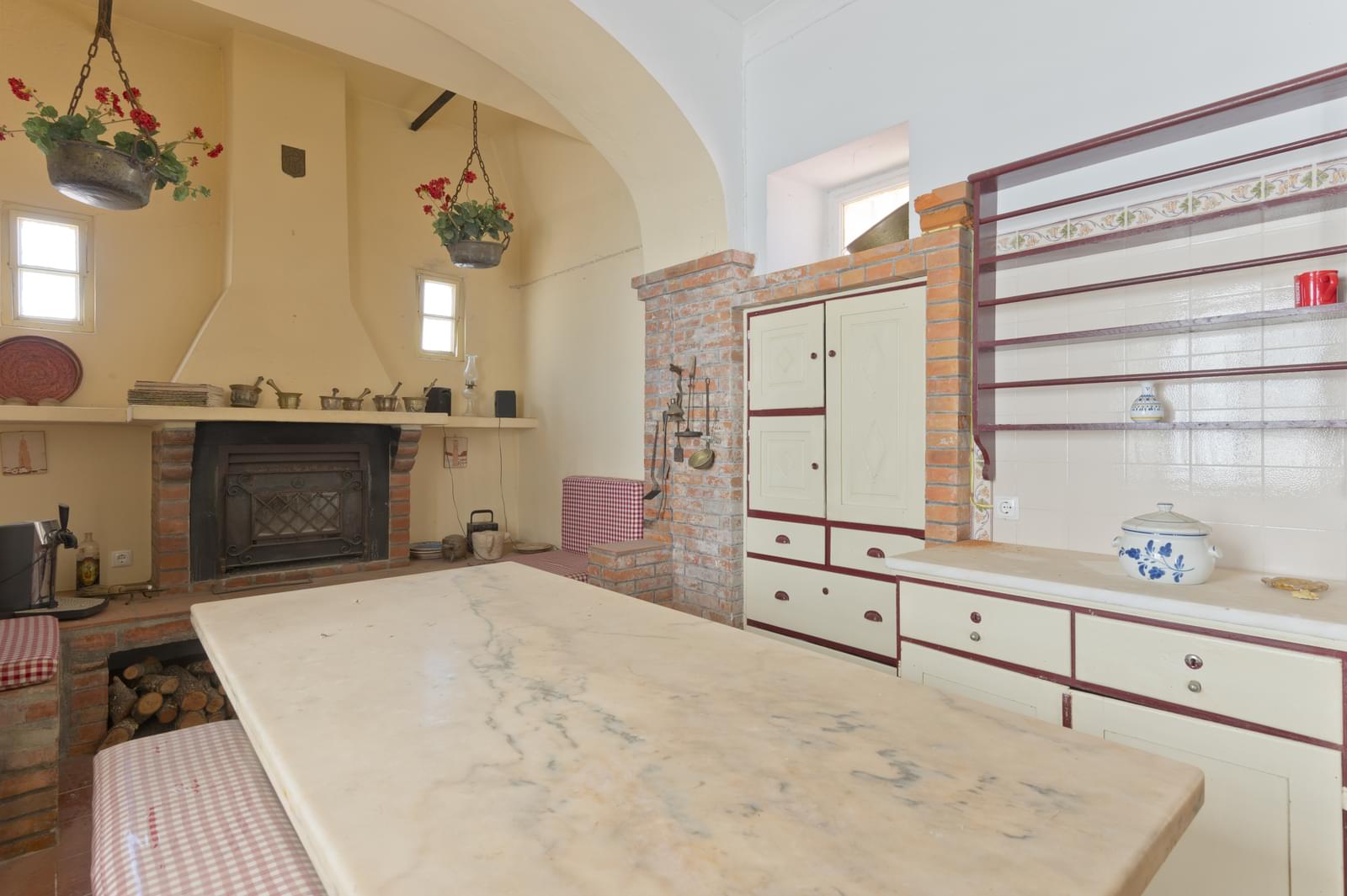 Mansion, Elvas - Image 12